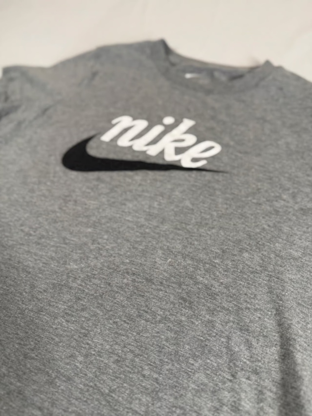 Nike Swoosh Children's Logo Tee Shirt Size Medium - Gray